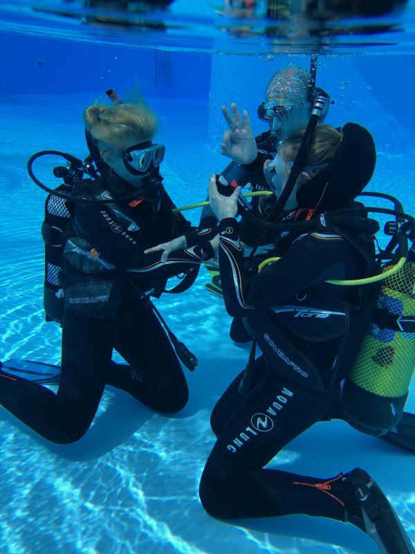 Pool training for PADI Open Water Diver course